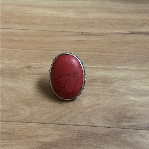 Western style woman’s fashion ring - Picture 5 of 7